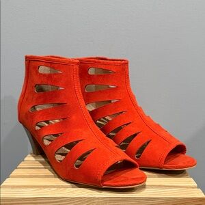 Diane Gilman Cutout Peep Toe Booties Coral Suede Block Heel Size 9